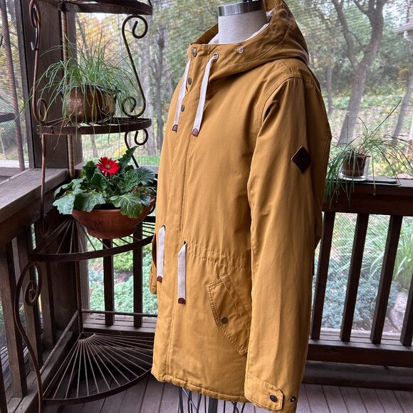 Burton Women's Saxton Parka (Like New) - Picture 5 of 16